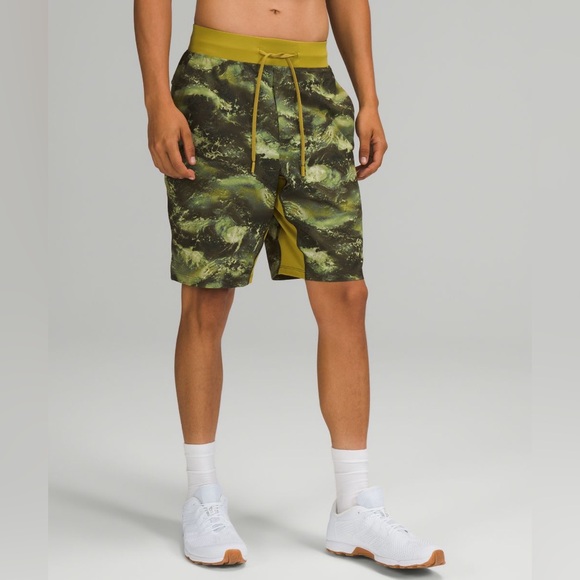 lululemon athletica Other - Lululemon mens T.H.E. Short 9" Linerless